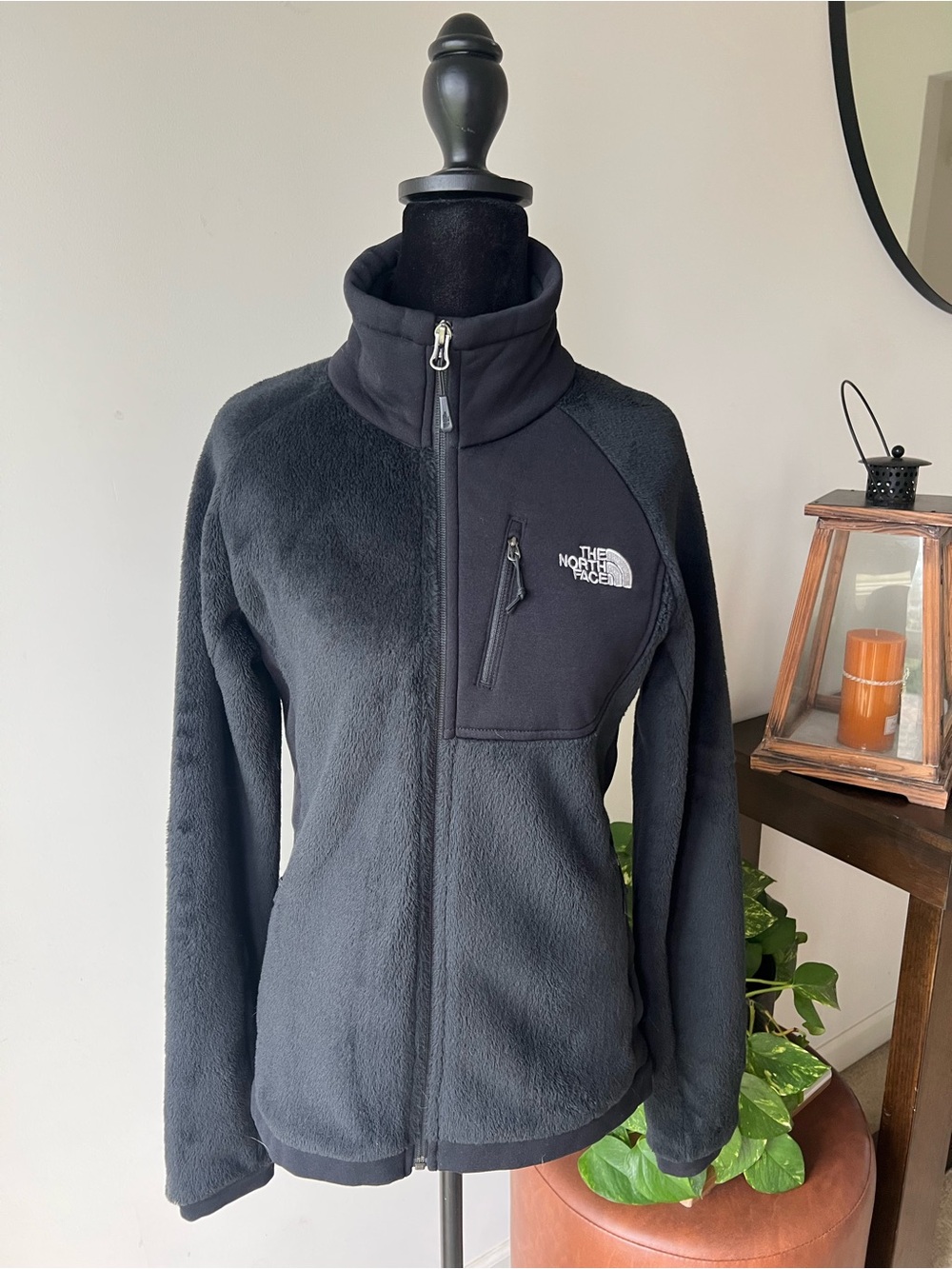 The North Face Black Women's Grizzly Fleece Full-Zip Jacket